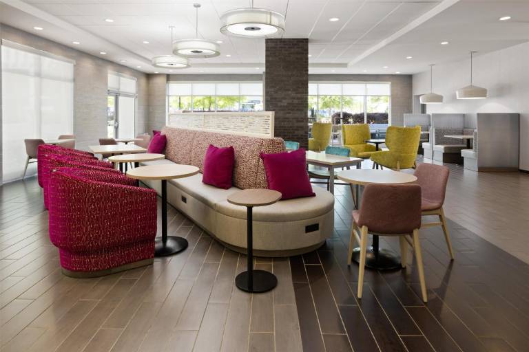 Home2 Suites by Hilton Greenville Downtown — photo 2