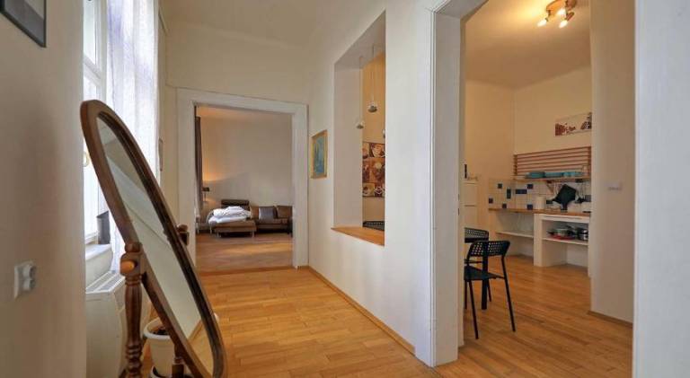 Peter's Tower Apartments — photo 2