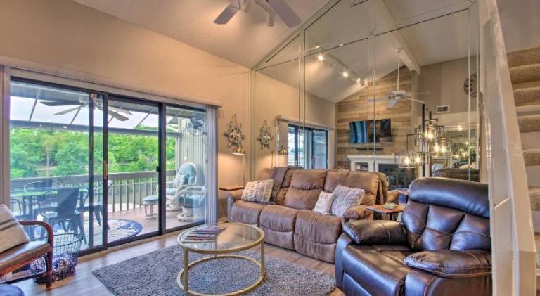 Apartment with pool — photo 3
