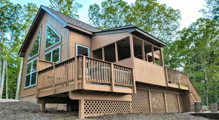 Pleasant house with jacuzzi | Dogs allowed in Luray, VA