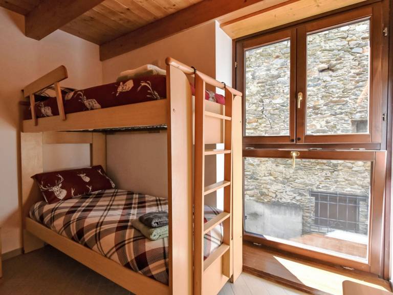 Apartment with 2 rooms for 5 persons — photo 4