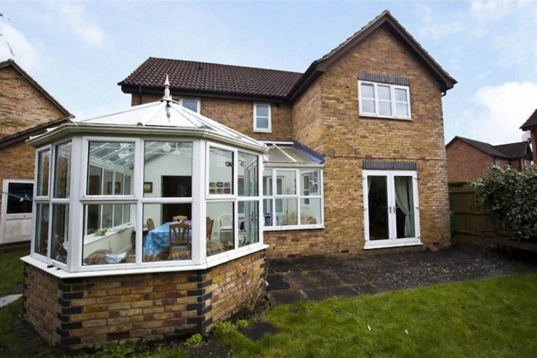 House Henfield