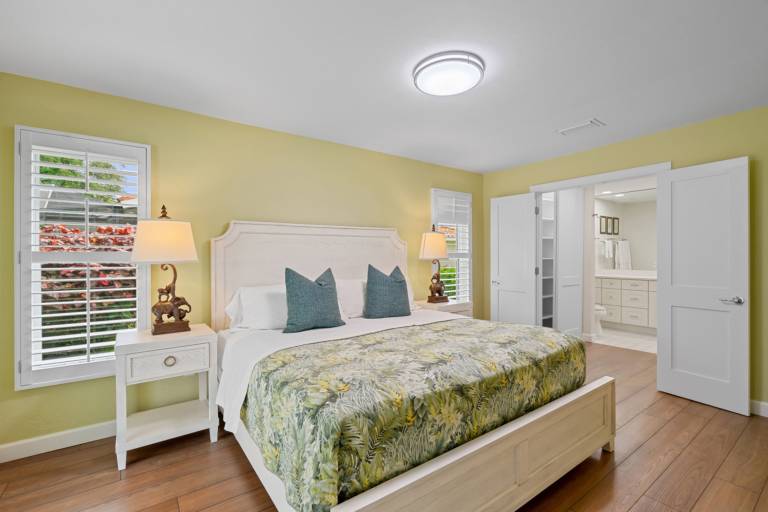 House  Naples