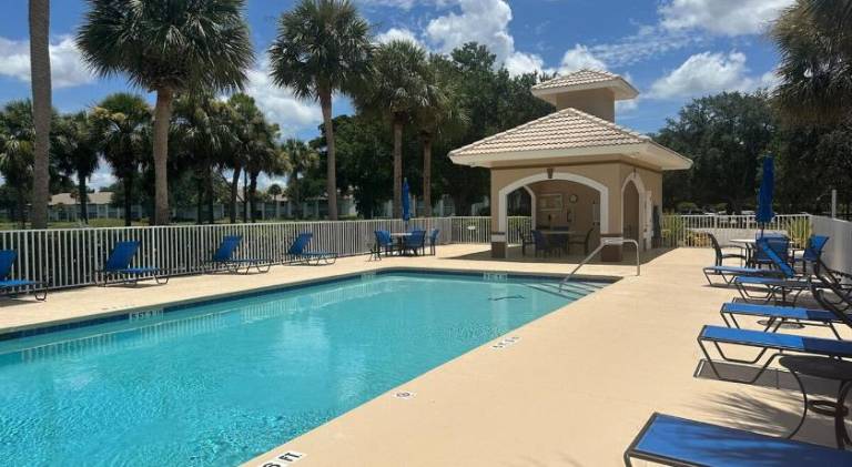 Villa with pool | Pet-friendly — photo 3