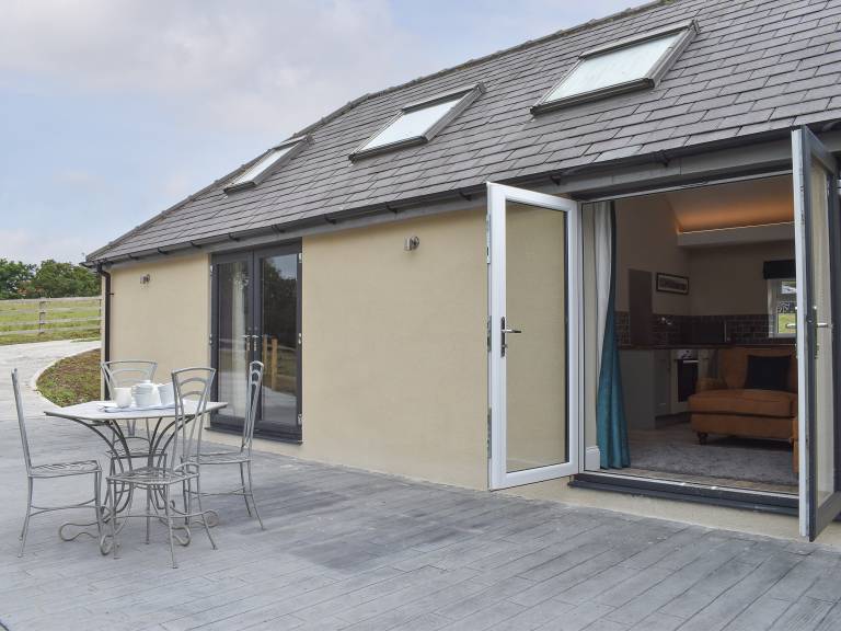 Family-friendly pleasant cottage with garden | Pet-friendly in Whitby
