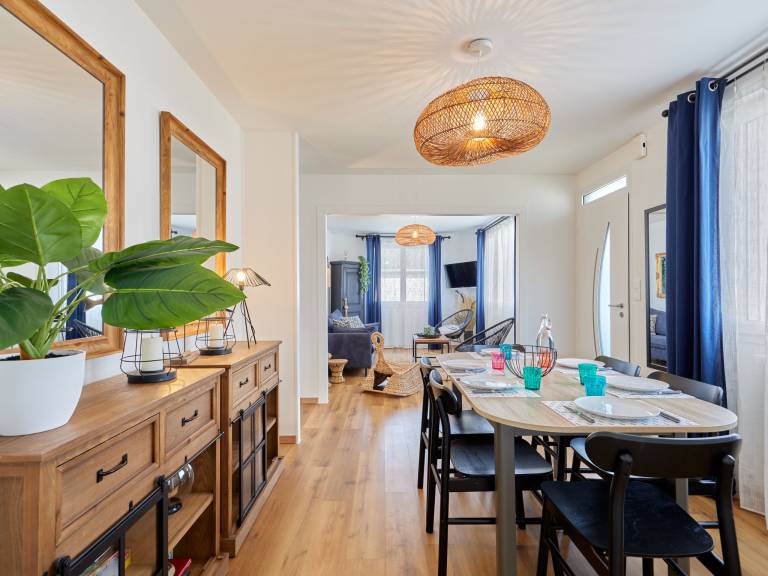 Fully equipped vacation home with terrace & garden | Next to the beach | Pets are welcome — photo 3