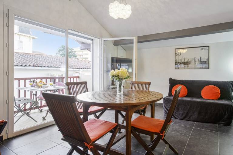 Family-oriented charming studio with terrace | Beach nearby | Perfect for remote work | Pets are welcome — photo 2