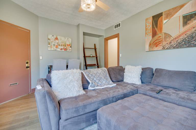 Jetted Tub: Dayton Condo, 2 Mi to Oregon District — photo 5