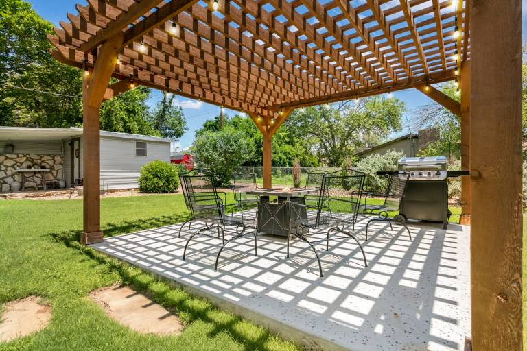 Das Crow Haus 3/2 Pet Friendly Fire-pit Grill Hot Tub — photo 4