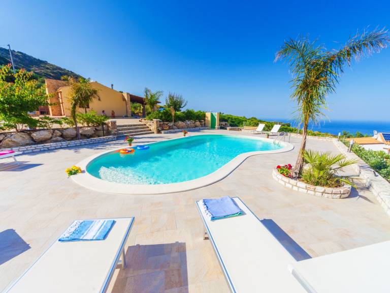 Dom Castellammare del Golfo