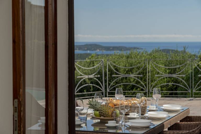 Big villa with patio, barbeque & private pool | Water view | Pet-friendly — photo 2