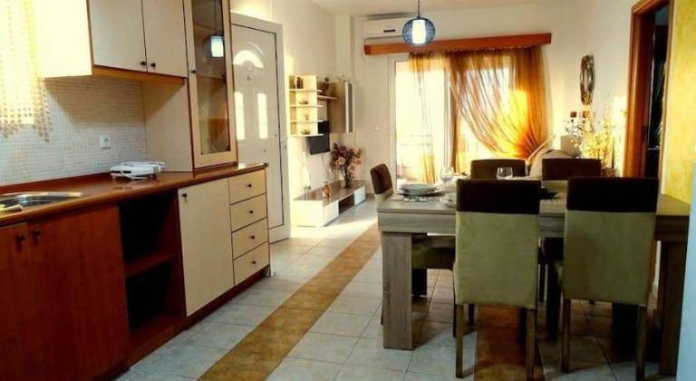 Holiday apartment with yard, barbeque & patio — photo 3