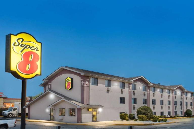 Super 8 By Wyndham Aberdeen Md — photo 4