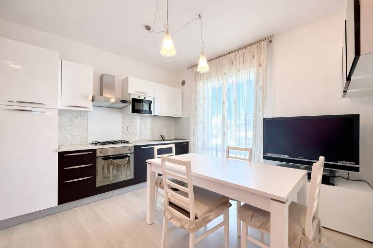 Rental apartment with 2 rooms for 5 persons — photo 3