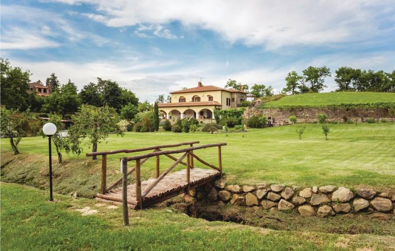 Apartament dwupoziomowy Castel del Piano