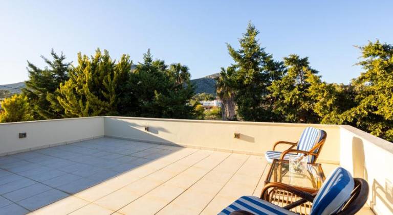 Villa with BBQ, patio & garden — photo 4