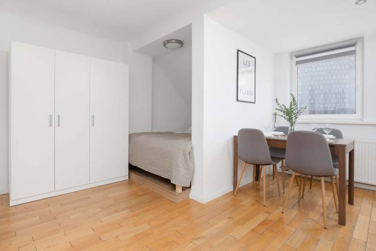 Studio with fast internet | Close to Palace of Culture and Science — photo 5