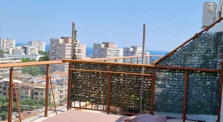 Студио Тони 2 с панорамна тераса и морска гледка Варна — photo 4