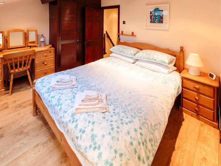 Cottage with garden | River view — photo 3