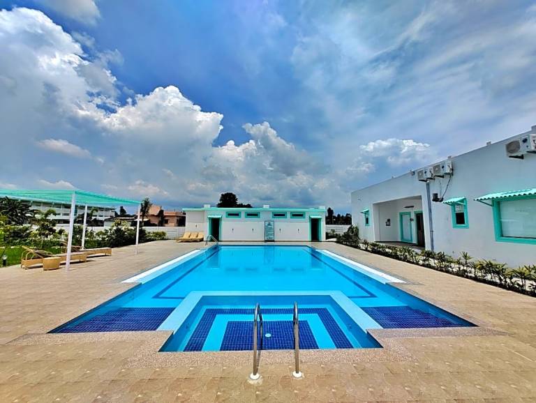 Resort  Bhawanipur Salia