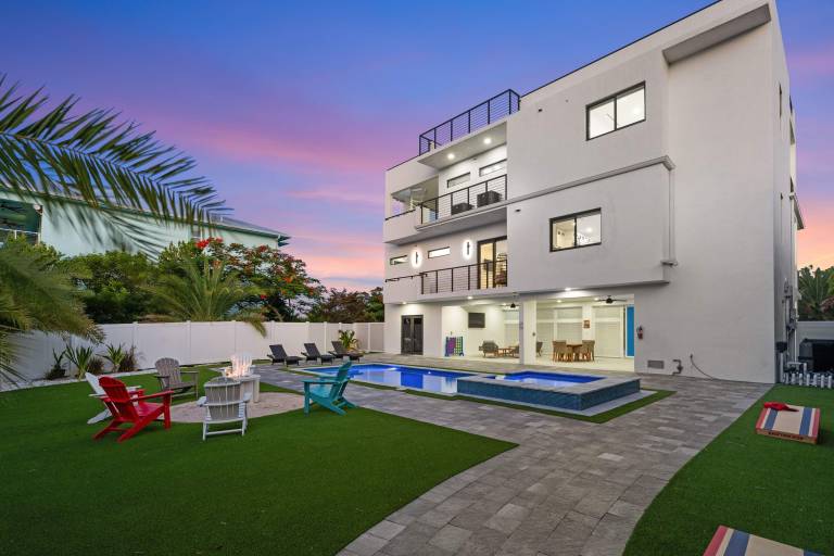 Ocean Muse Lux Waterfront Escape Pool Dock — photo 2