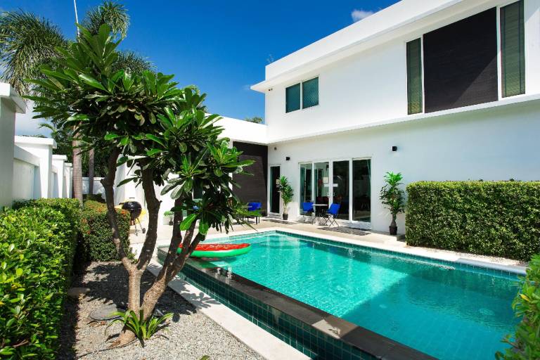 Villa with pool, yard & grill | Perfect for remote work in Chonburi