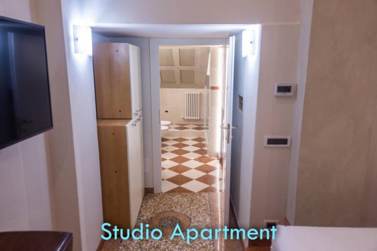 Hostel | Near Two Towers — photo 5