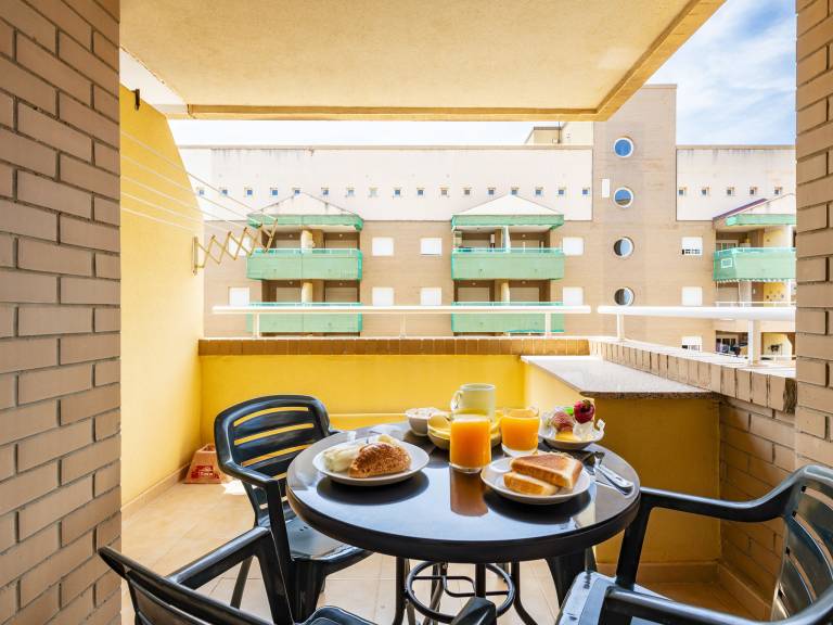 Apartment with pool, terrace & garden | Mountain view — photo 2