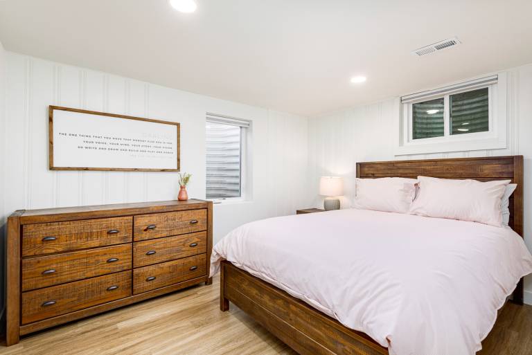 Fully Furnished 3-BR Basement Unit in Platt Park — photo 4