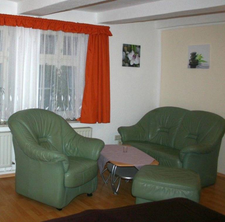 Rental apartment with patio — photo 4