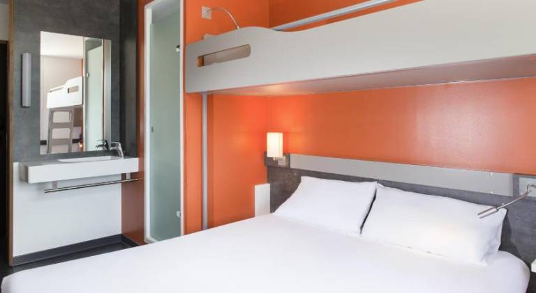 Ibis budget Aeroport Lyon Saint Exupery — photo 2