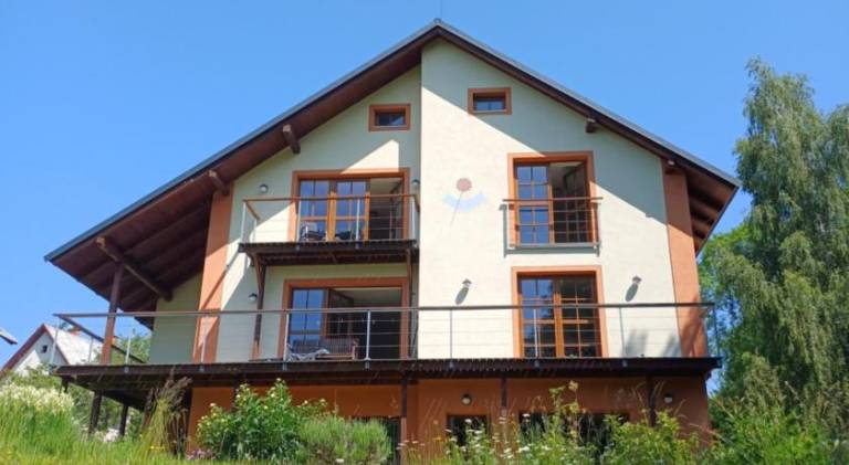 Holiday apartment with garden & patio — photo 2