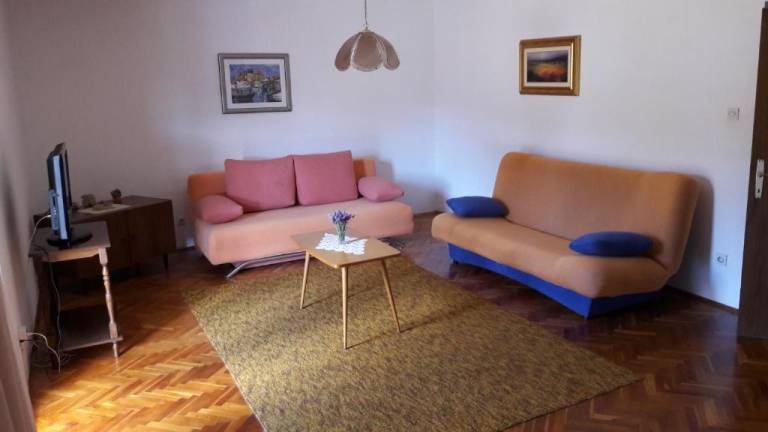 Rental apartment with garden, grill & patio — photo 4