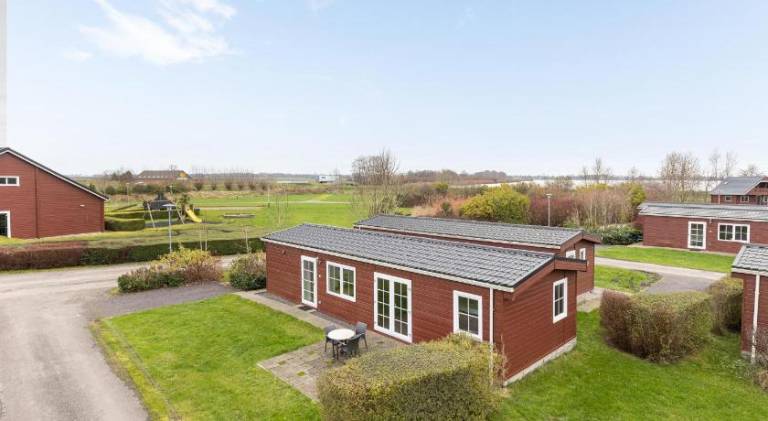 Vacation home with 3 rooms for 5 persons in Groningen