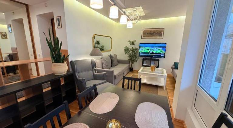 Rental apartment with hot tub | Near St. Anne's Church — photo 3