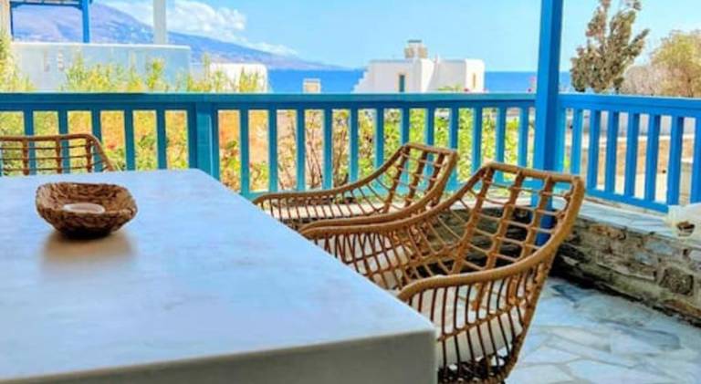 Nice vacation home with patio | Perfect for remote work | Pet-friendly in Andros