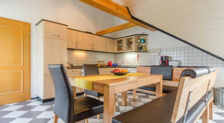 Holiday apartment with barbecue, yard & terrace — photo 4