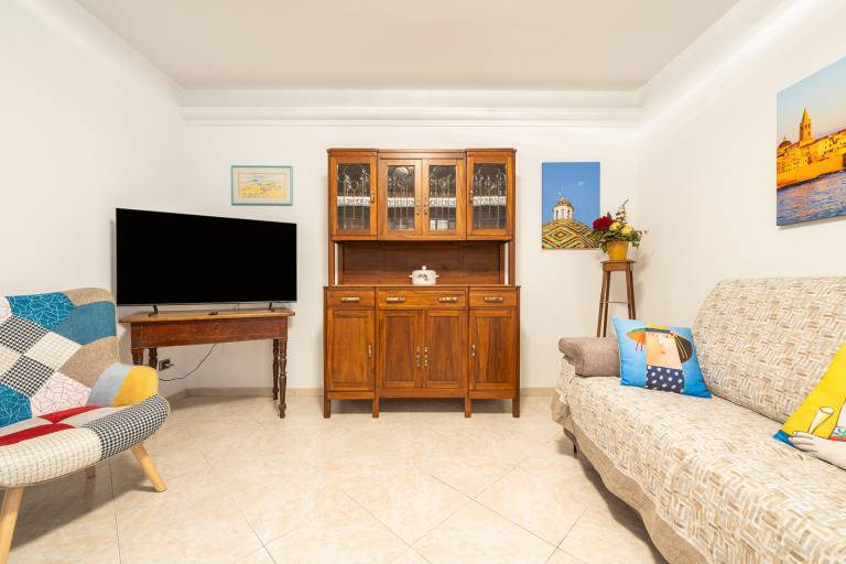 Holiday apartment with terrace — photo 4