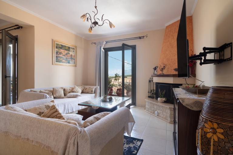 Rental apartment with patio & yard | Sea view — photo 5