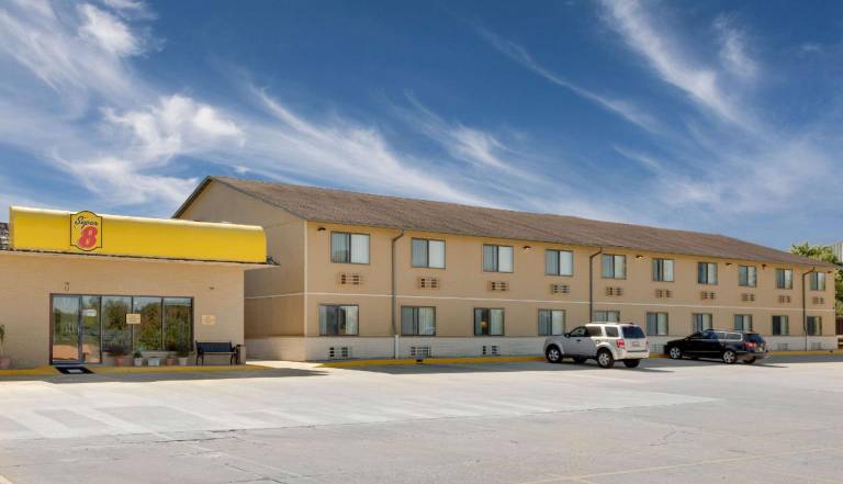 Super 8 By Wyndham Macomb in Macomb, IL