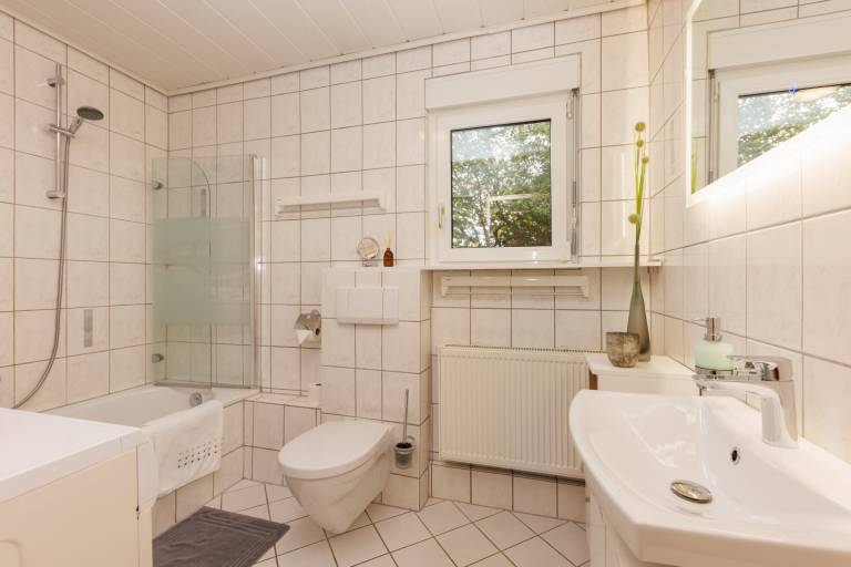 Child-friendly house with grill, patio & yard | Mountain view | Dogs allowed — photo 4
