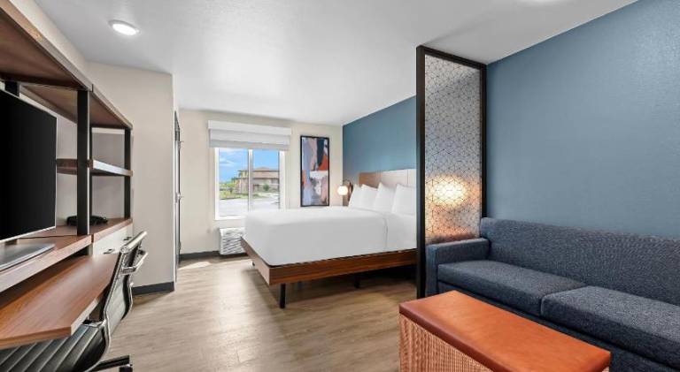 Everhome Suites Brownsville in Brownsville, TX