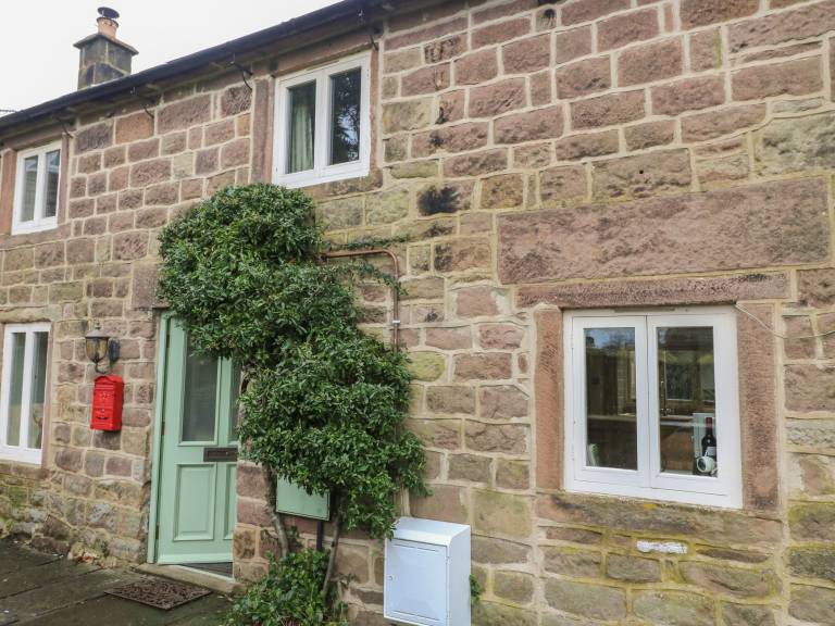 Cottage Winster
