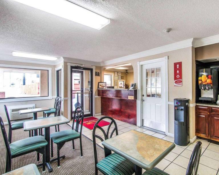 Econo Lodge Richmond Hill — photo 2