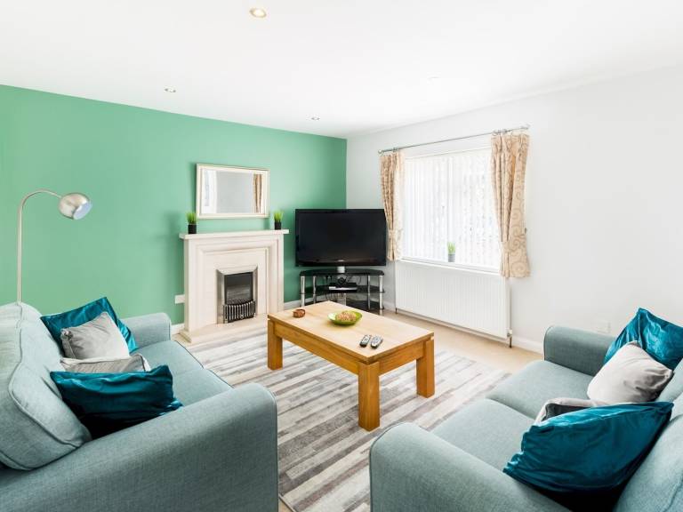 House Royal Leamington Spa