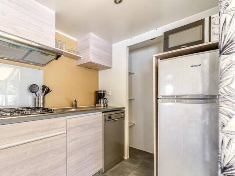 Children-friendly nice mobile home with patio & pool | Next to the beach | Dogs allowed — photo 5