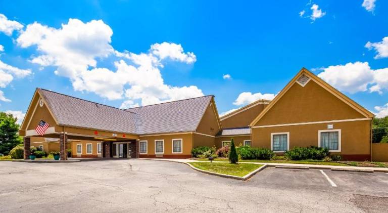 Deluxe Inn Wytheville — photo 4