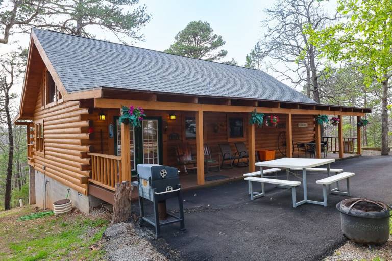 Cabin Blue Eye