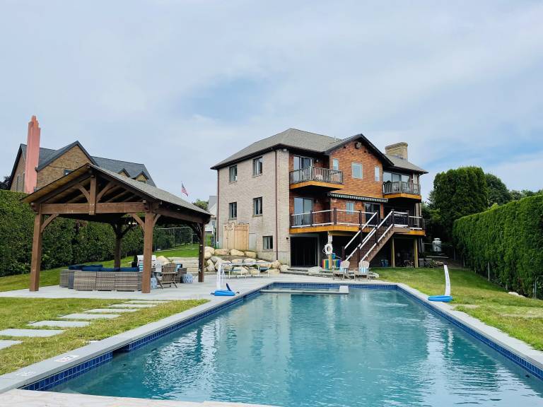 House  Westport