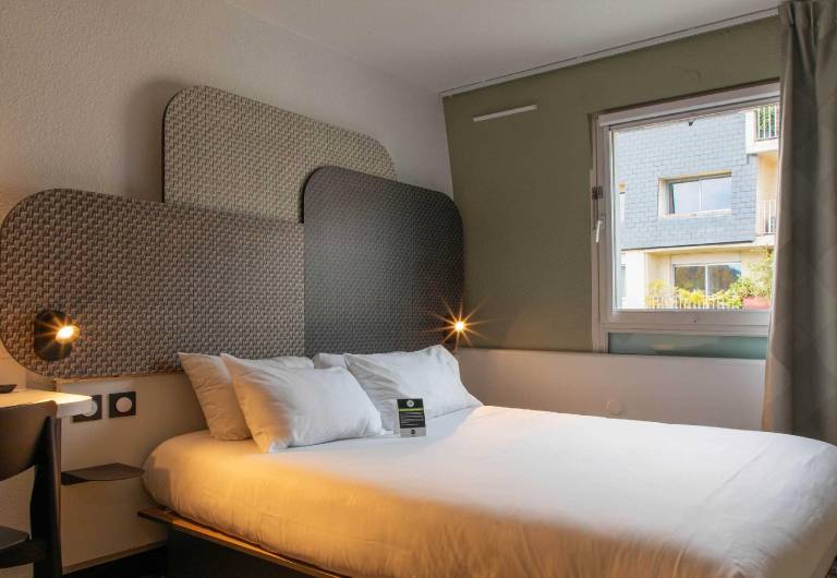 B&B HOTEL Lourdes Centre Gare 3 étoiles in Lourdes